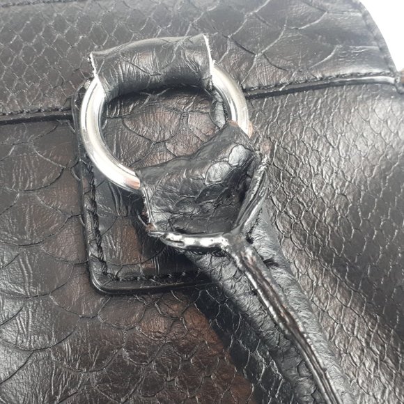 Guess Los Angeles faux reptile print leather handbag - Picture 4 of 9